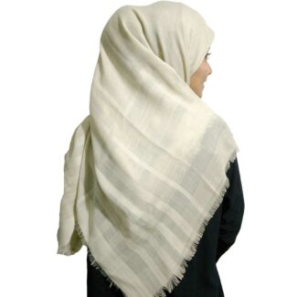 روسری نخی کرمی