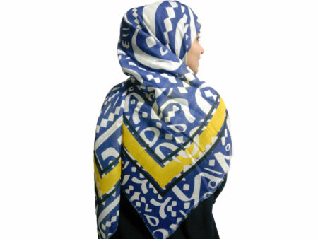 روسری طرح حروف نستعلیق آبی کاربنی