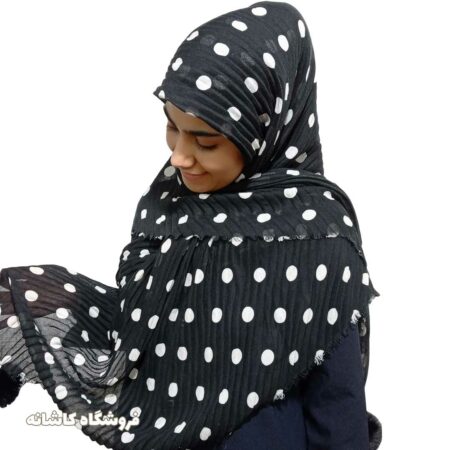 روسری پلیسه توپ توپی مشکی سفید