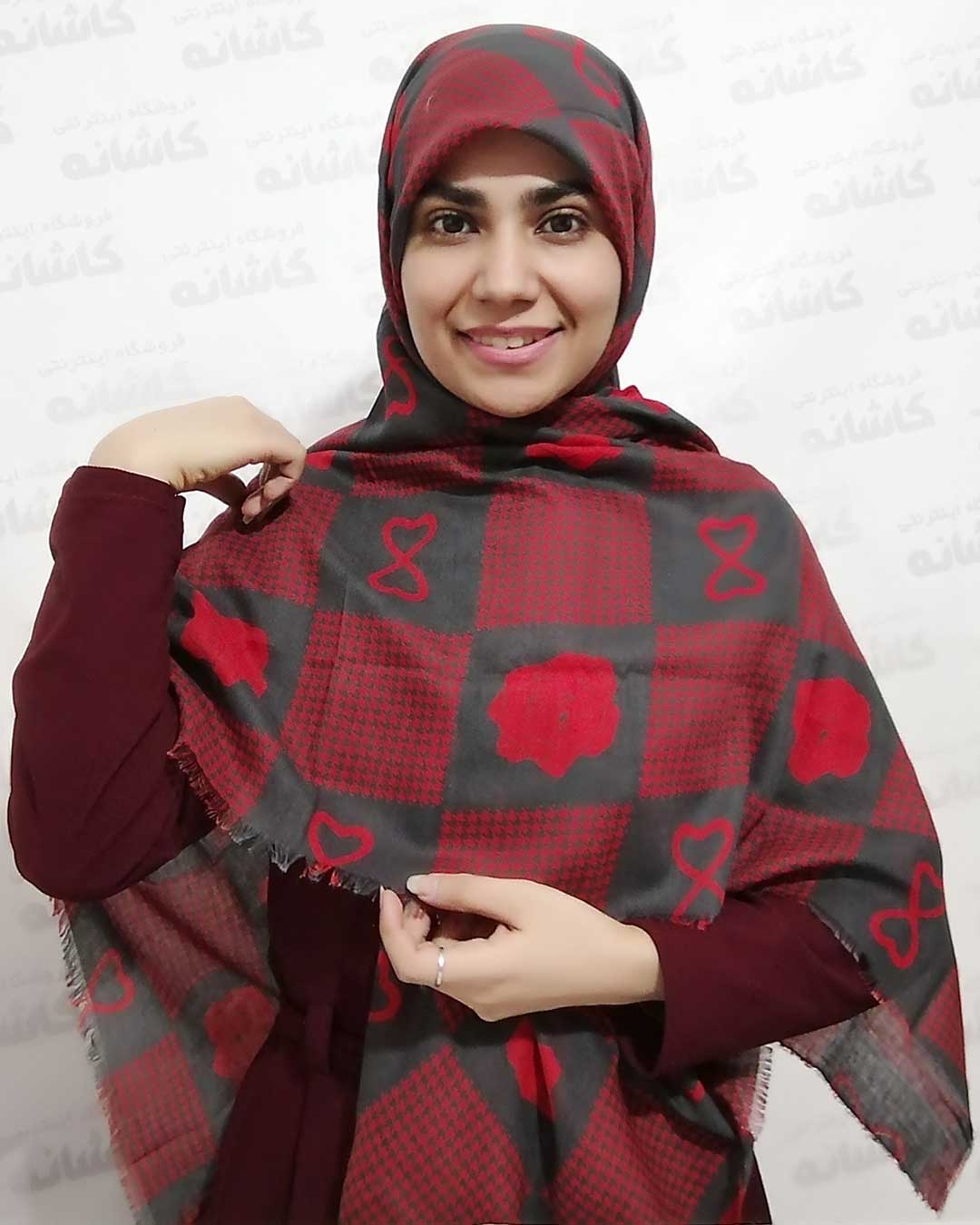 فروشگاه شال و روسری کاشانه | روسری قرمز