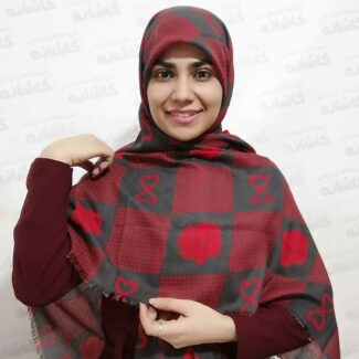 روسری نخی طرح دار قرمز
