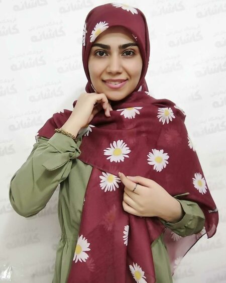 روسری طرح بابونه زرشکی