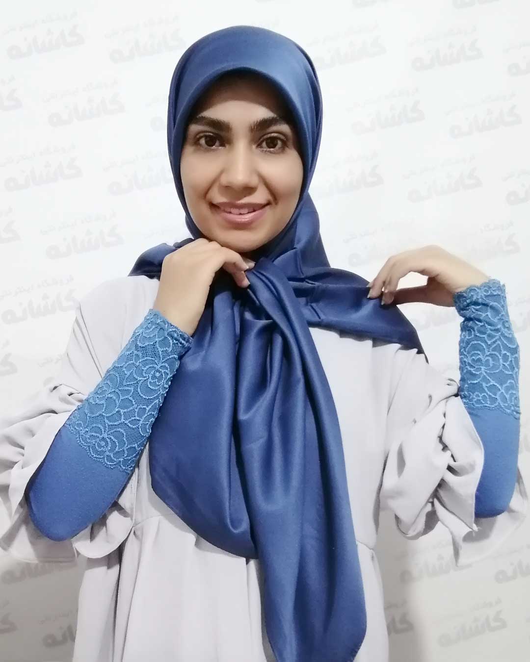 فروشگاه شال و روسری کاشانه | روسری ساتن آبی کاربنی
